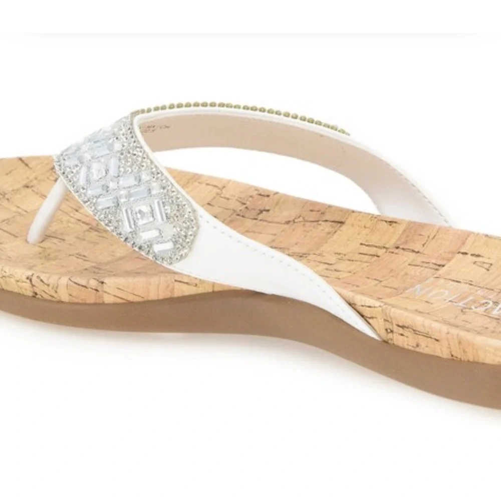Women's Reaction Kenneth Cole Gazette Embellished Sandal‎ in White size 7